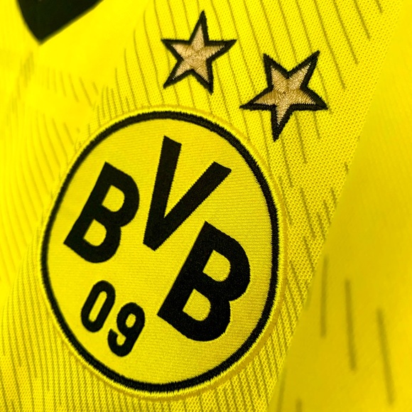 PUMA AUTHENTIC BUNDESLIGA DORTMUND HOME SOCCER JERSEY SIZE XL LIKE NEW - Picture 9 of 9